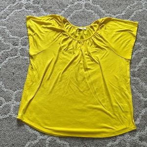 Yellow GAP flowy tee / top